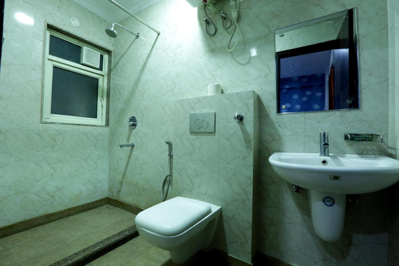 Airport Hotel Gulshan Deluxe Palace New Delhi Extérieur photo