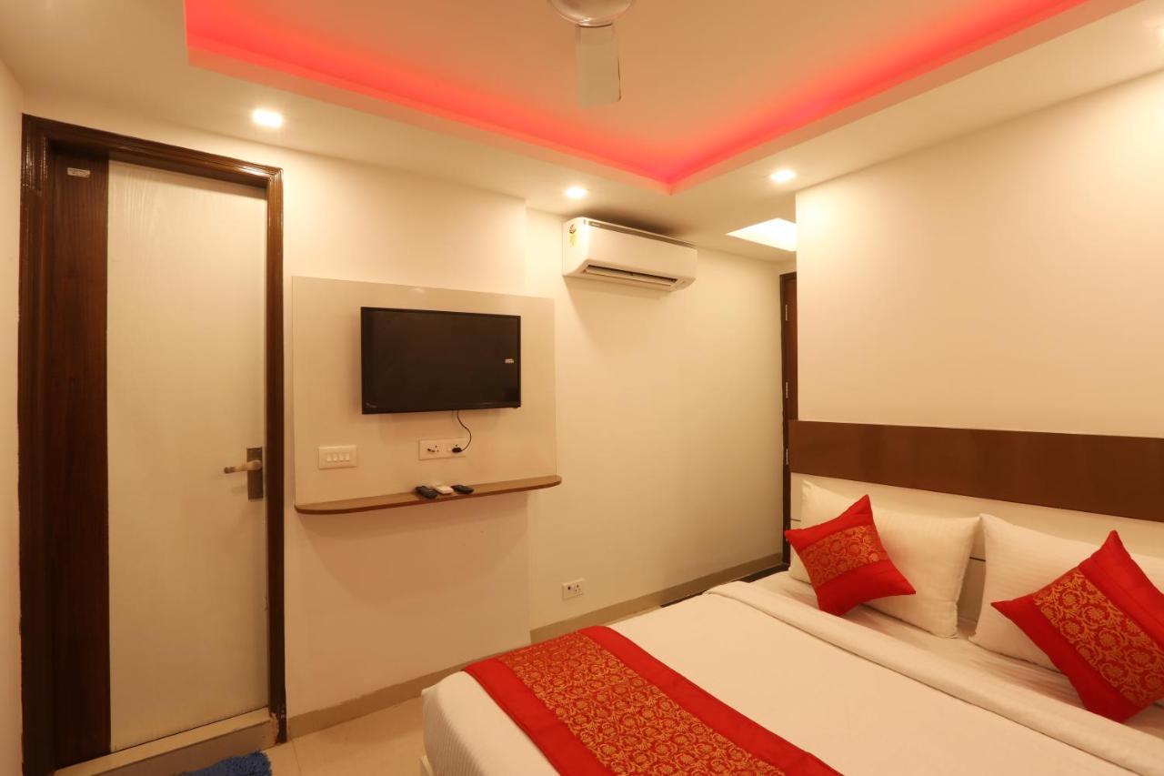 Airport Hotel Gulshan Deluxe Palace New Delhi Extérieur photo