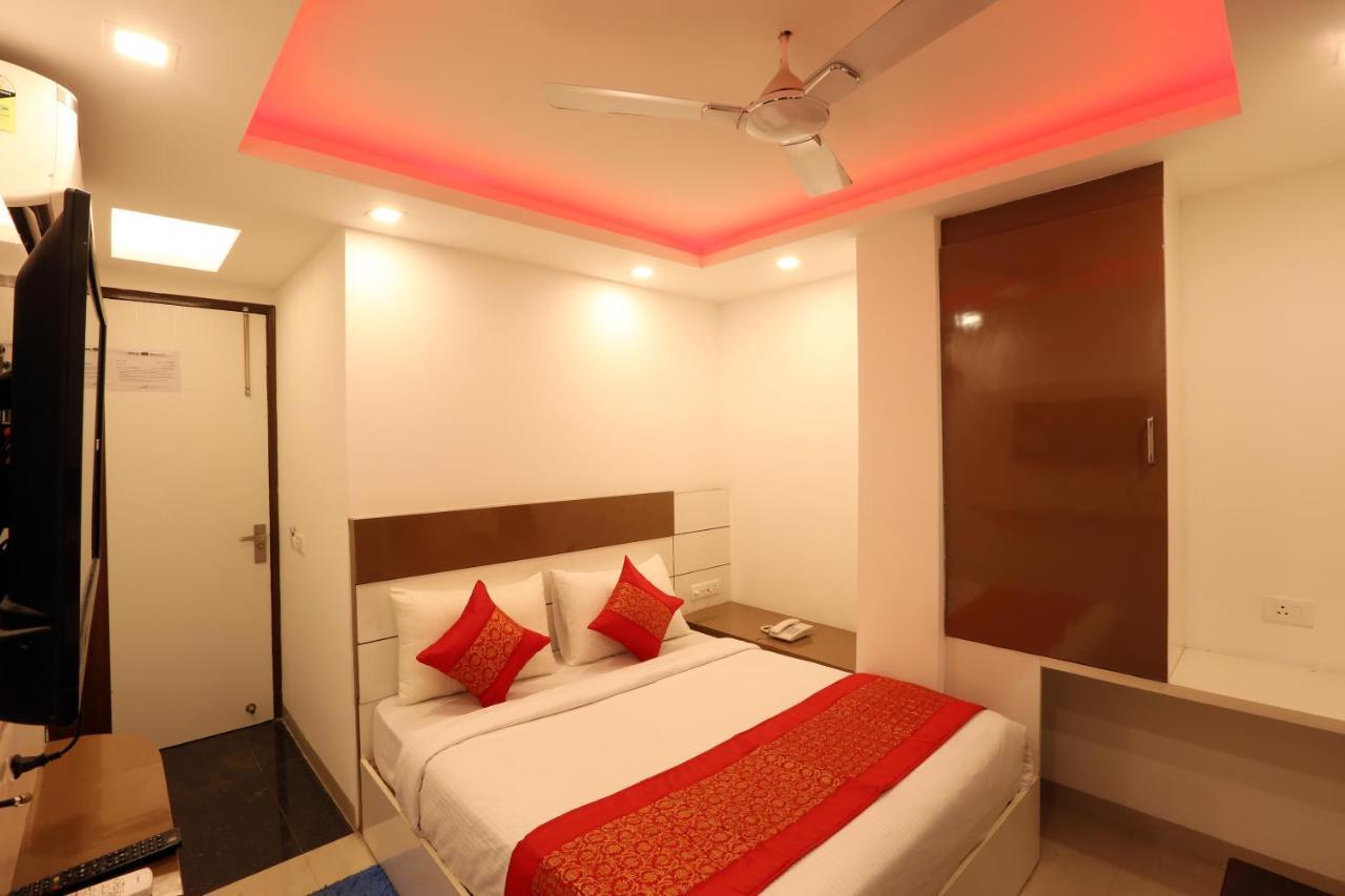 Airport Hotel Gulshan Deluxe Palace New Delhi Extérieur photo